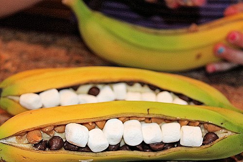 How to Make Banana Boats