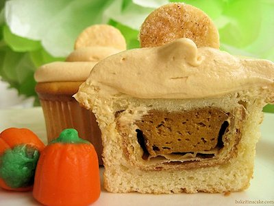 Pumpkin Pie Stuffed Cupcakes