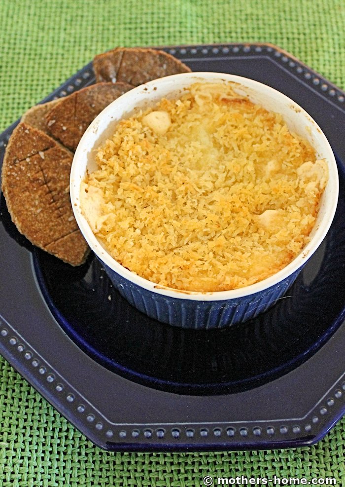 rye crackers and cheese dip