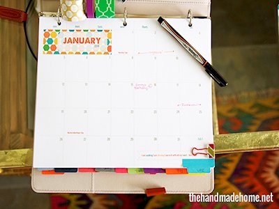 Use binders to make calendars